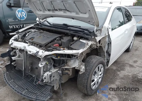 2015 Toyota Corolla Le Eco из США, поврежденный, VIN 5YFBPRHE5FP220984